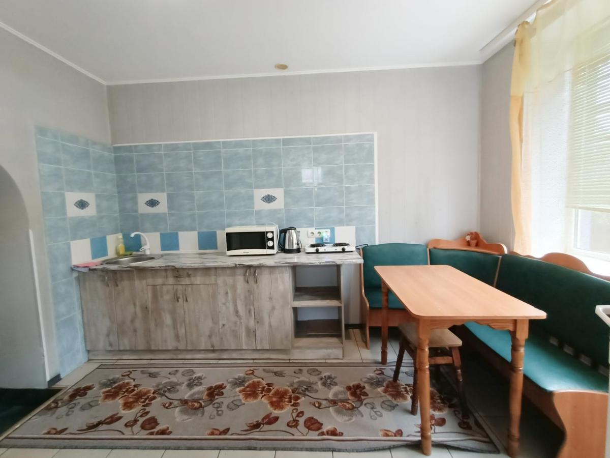 Яновского 1К Средняя Kropyvnytskyi Exterior foto